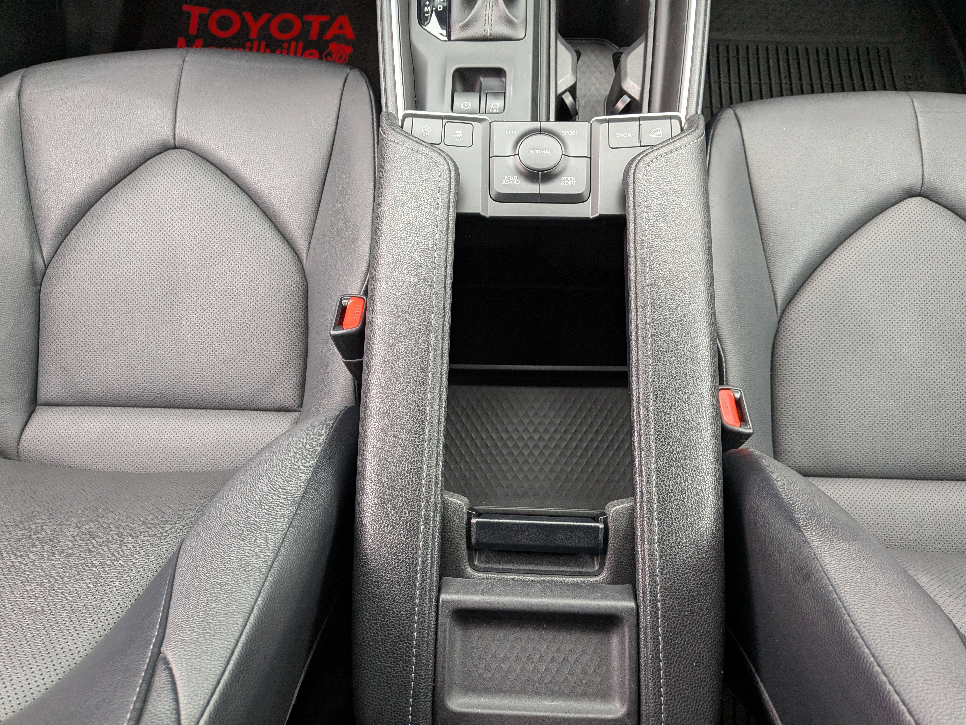 Certified 2024 Toyota Grand Highlander XLE image 36