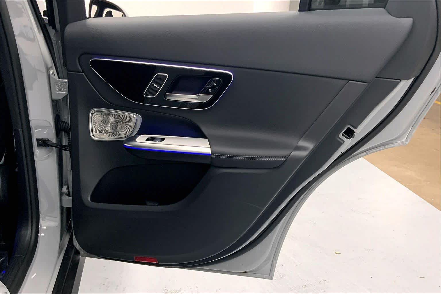 Used 2026 Mercedes-Benz GLC 300 image 12