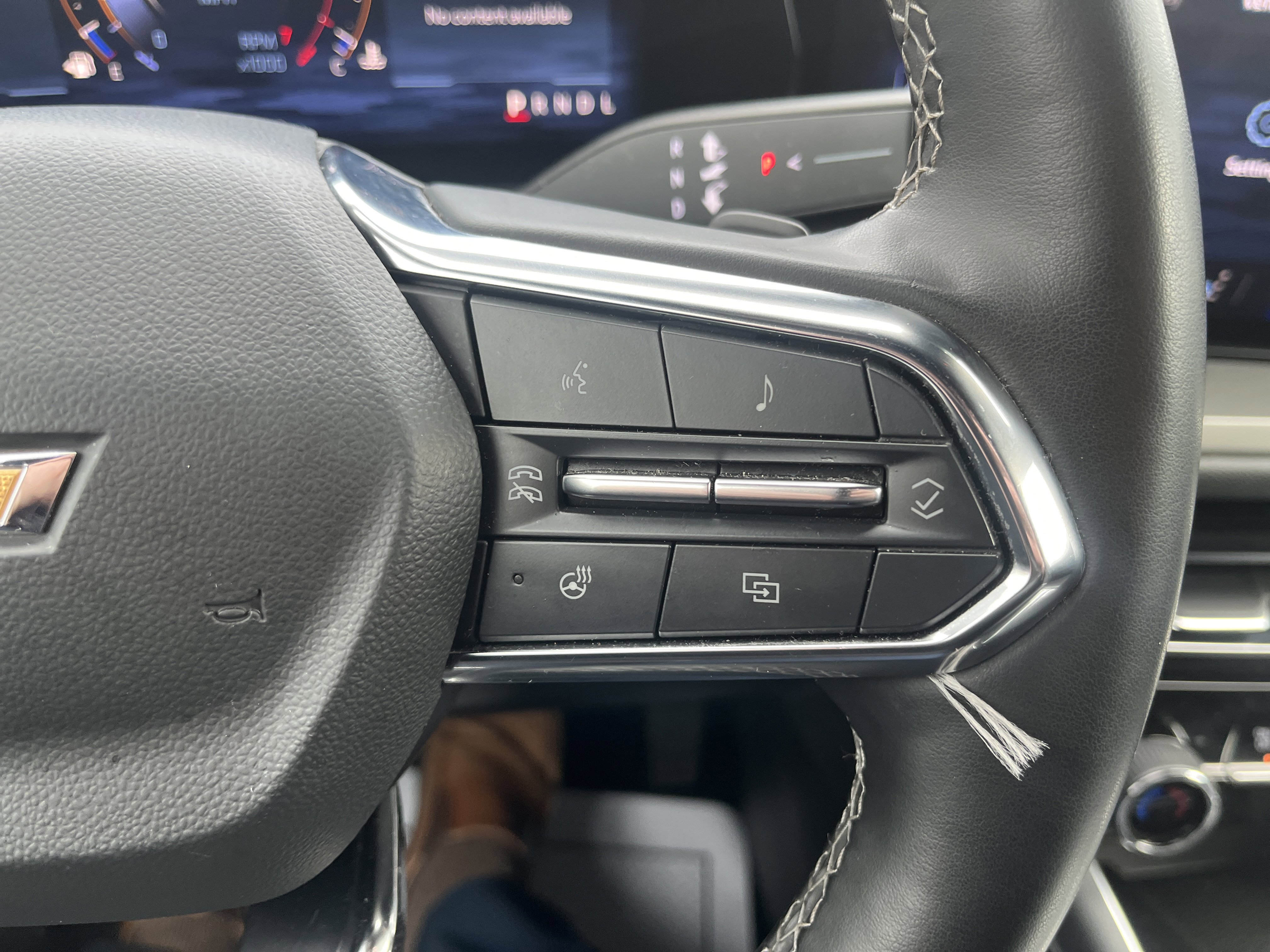 Used 2024 Chevrolet Traverse LT FWD image 22