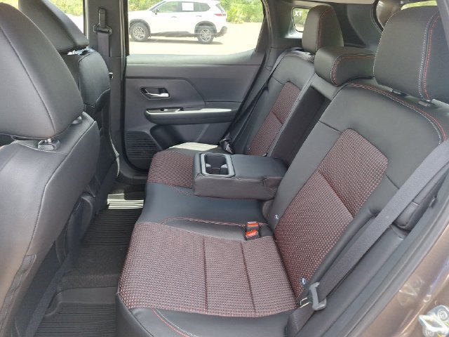 New 2026 Nissan Kicks SR FWD image 24