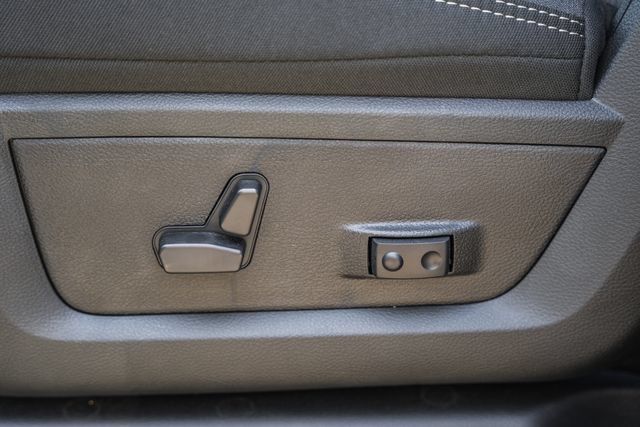 New 2026 RAM 3500 Big Horn AWD/4WD image 44