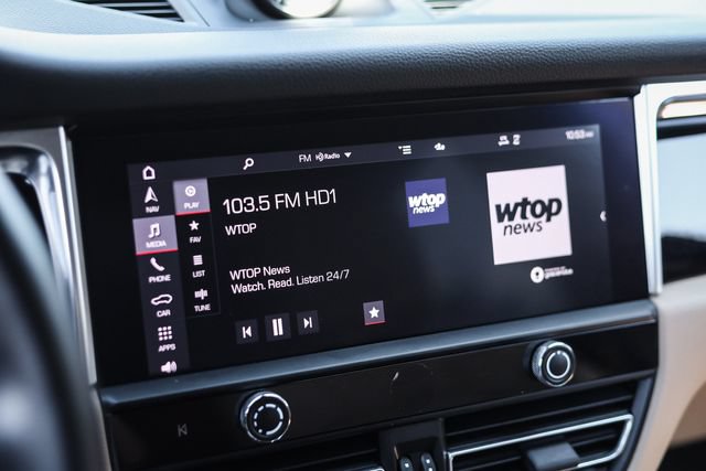 Used 2022 Porsche Macan AWD/4WD image 58
