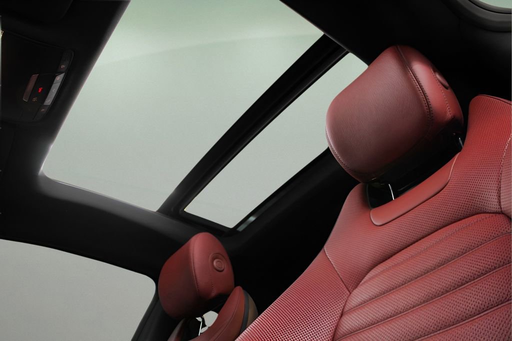 Used 2022 Mercedes-Benz C 300 Coupe image 31