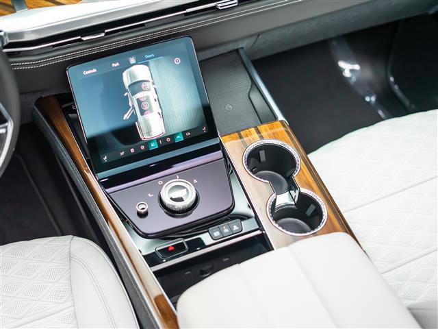 Used 2025 Cadillac Escalade Sport Platinum AWD/4WD image 28