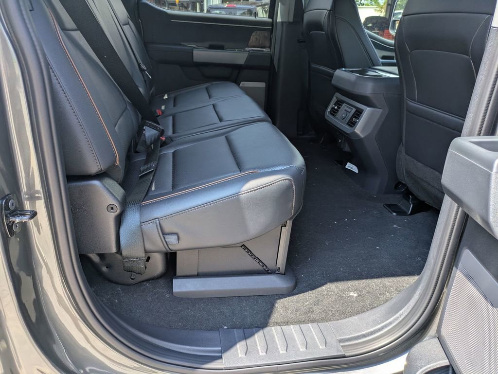 New 2025 Ford F250 Lariat w/ Lariat Ultimate Package image 39