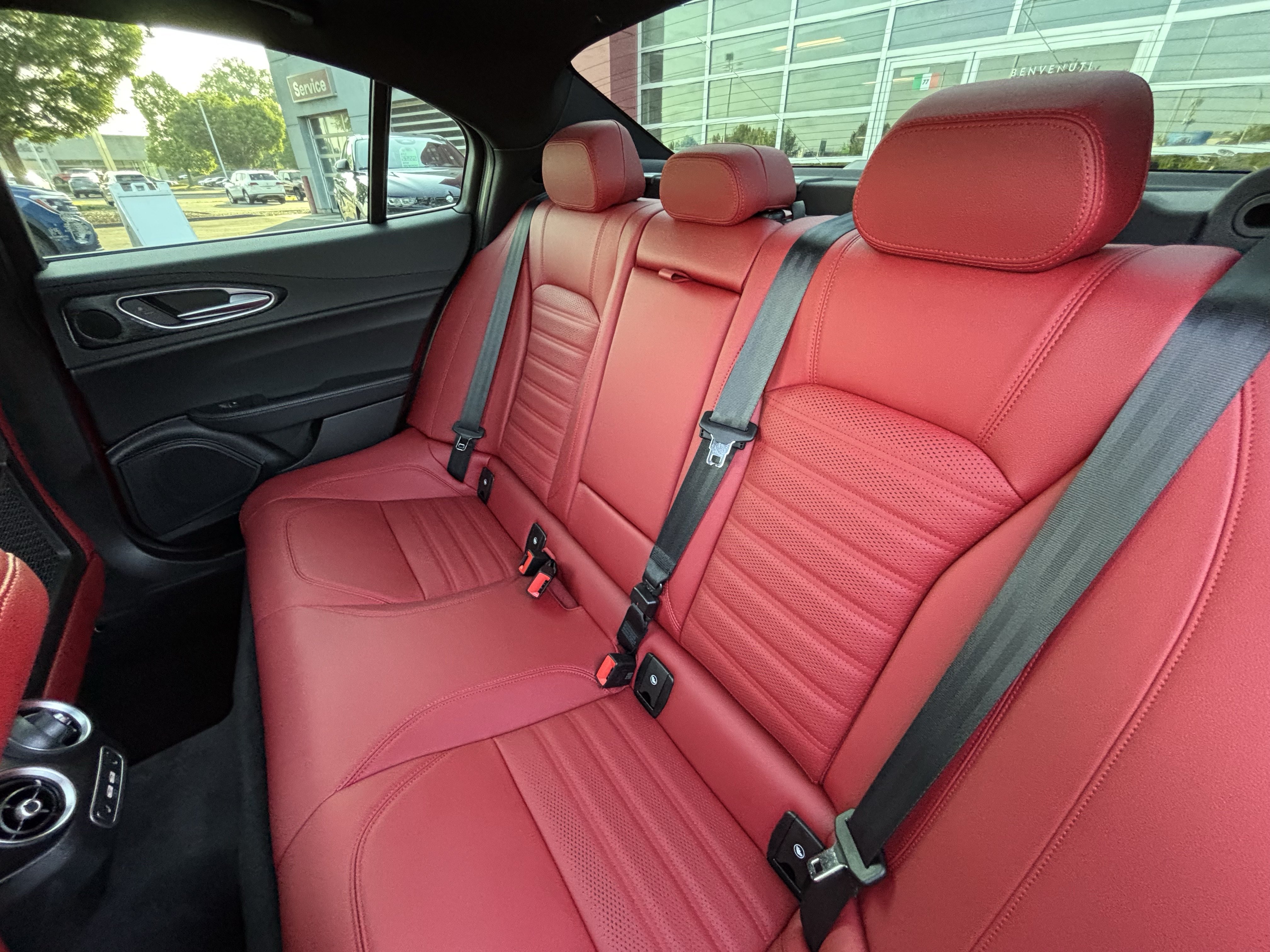 Certified 2024 Alfa Romeo Giulia Sprint RWD image 34