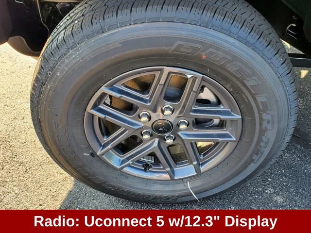 New 2025 Jeep Gladiator Sport image 8