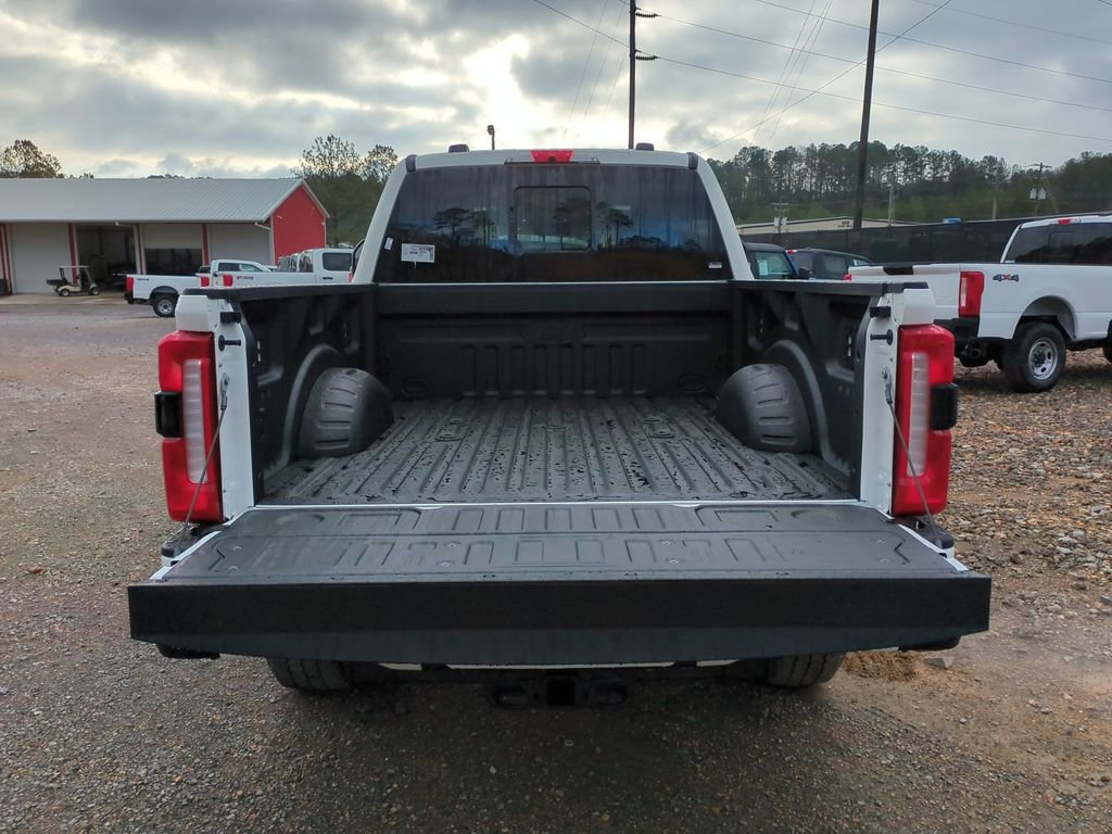 New 2026 Ford F350 Lariat w/ Black Appearance Package image 17
