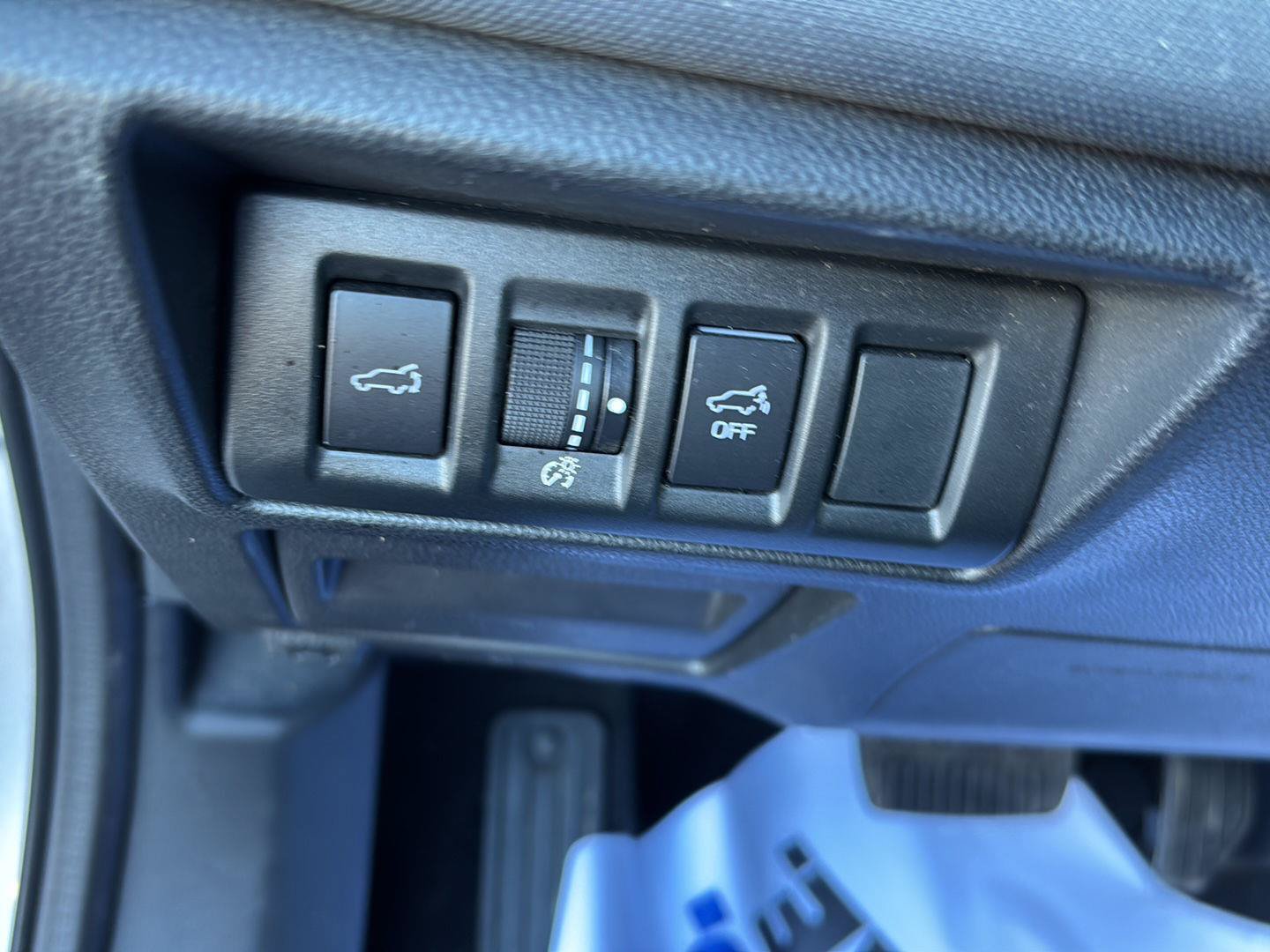 Used 2022 Subaru Outback Premium AWD/4WD image 17