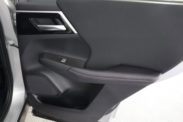 Used 2025 Mitsubishi Outlander ES image 27