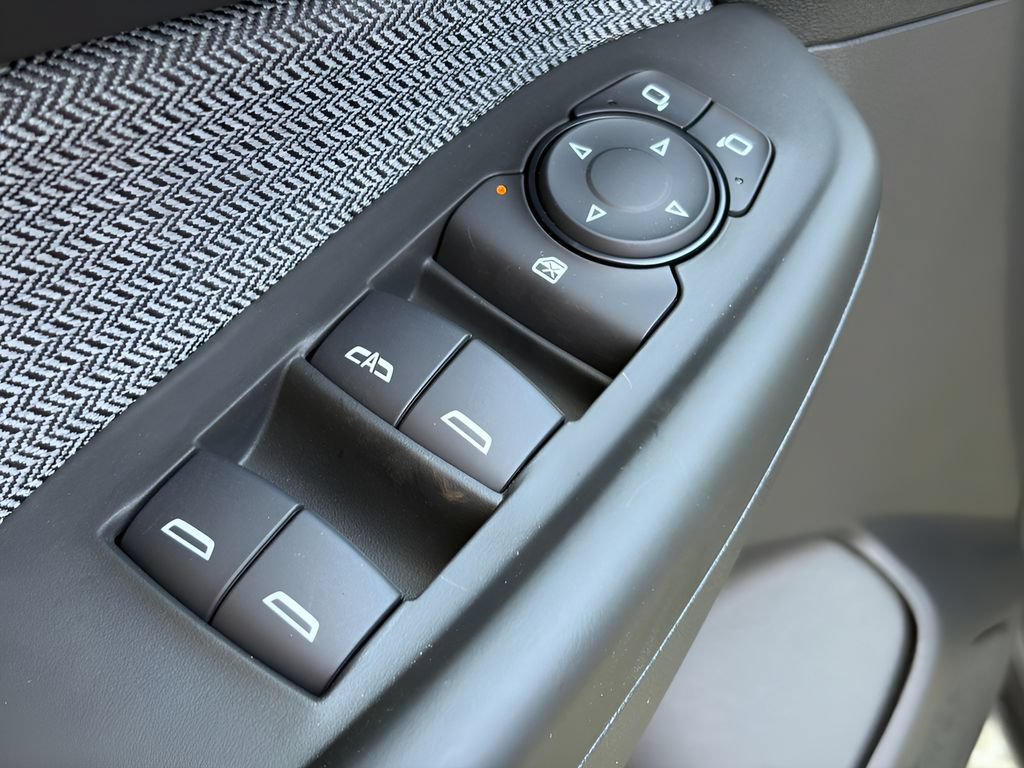 New 2026 Chevrolet TrailBlazer LT w/ LT Cold Weather Package FWD image 13