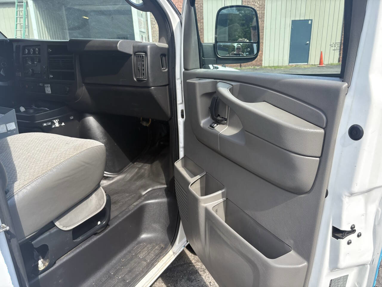 Used 2014 Chevrolet Express 1500 image 6