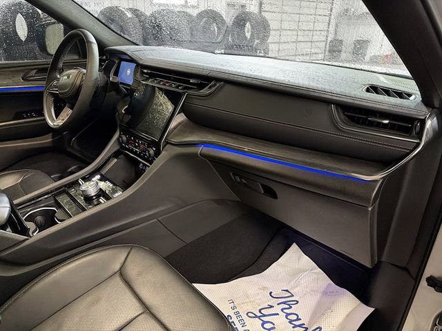 Used 2024 Jeep Grand Cherokee L Overland w/ Trailer Tow Package image 12