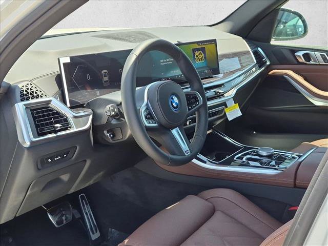 New 2026 BMW X5 xDrive50e w/ M Sport Package AWD/4WD image 3