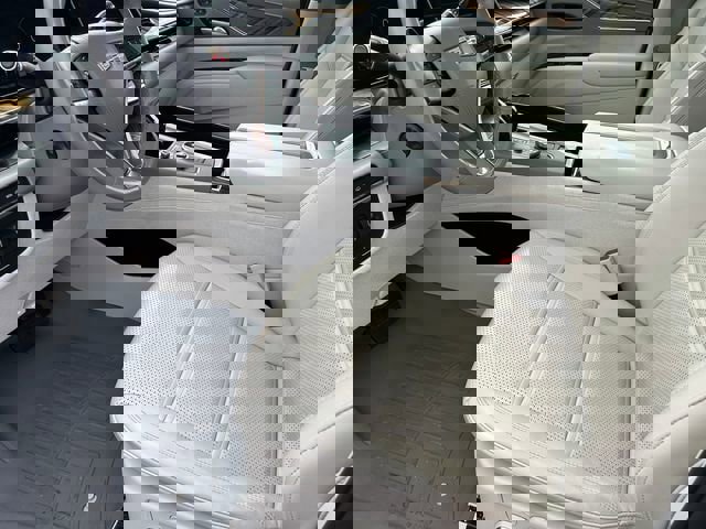 Used 2023 Cadillac Escalade Sport Platinum w/ LPO, ONYX Package image 11