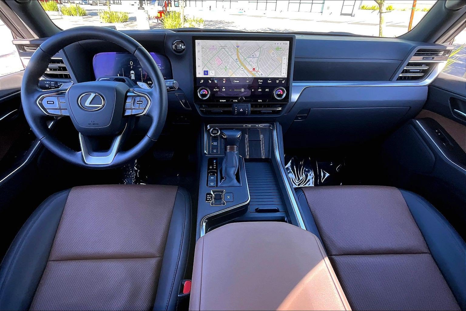 Used 2026 Lexus GX 550 w/ Accessory Package (31) AWD/4WD image 12