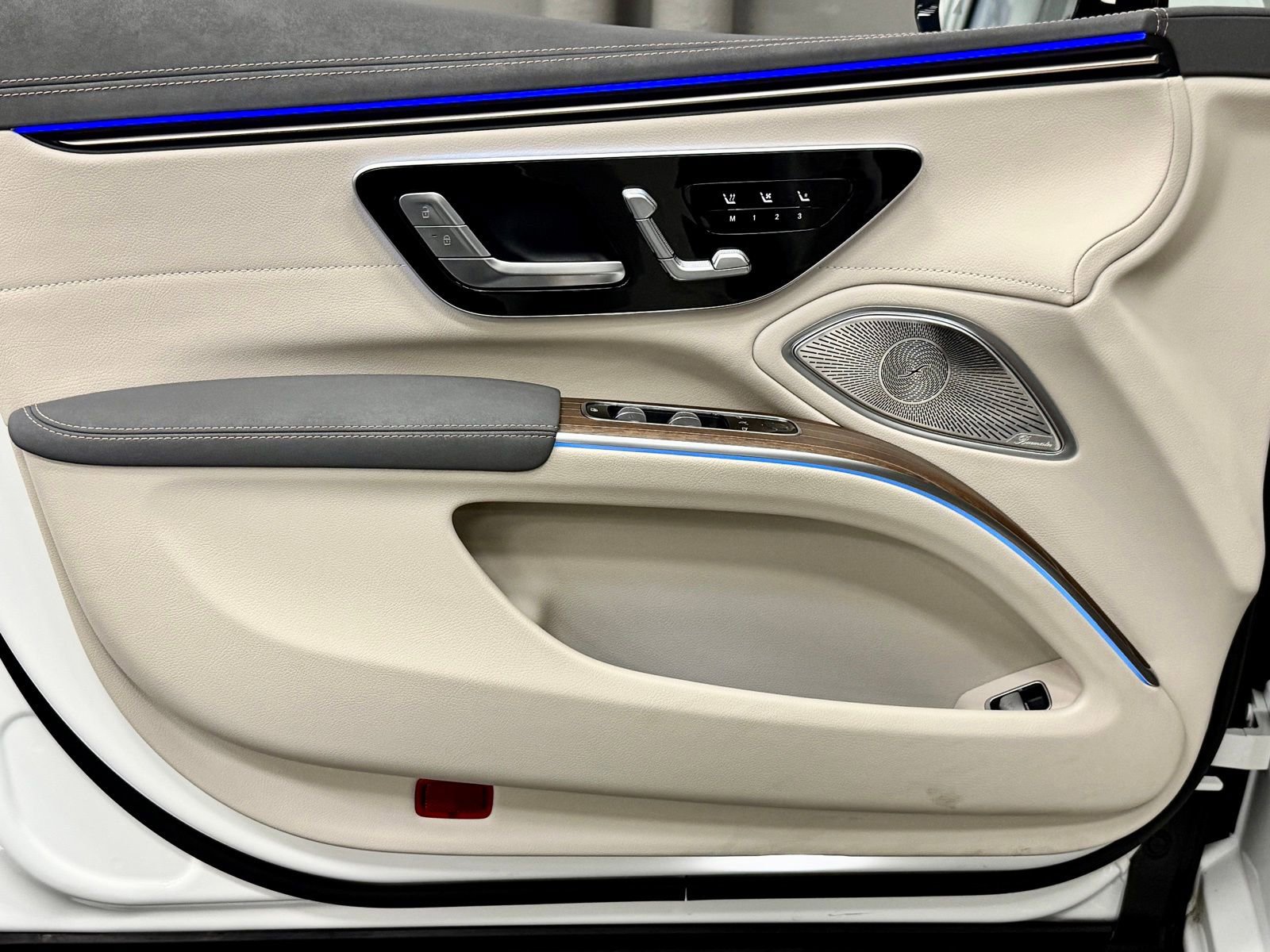 Used 2023 Mercedes-Benz EQS 580 4MATIC Sedan image 20