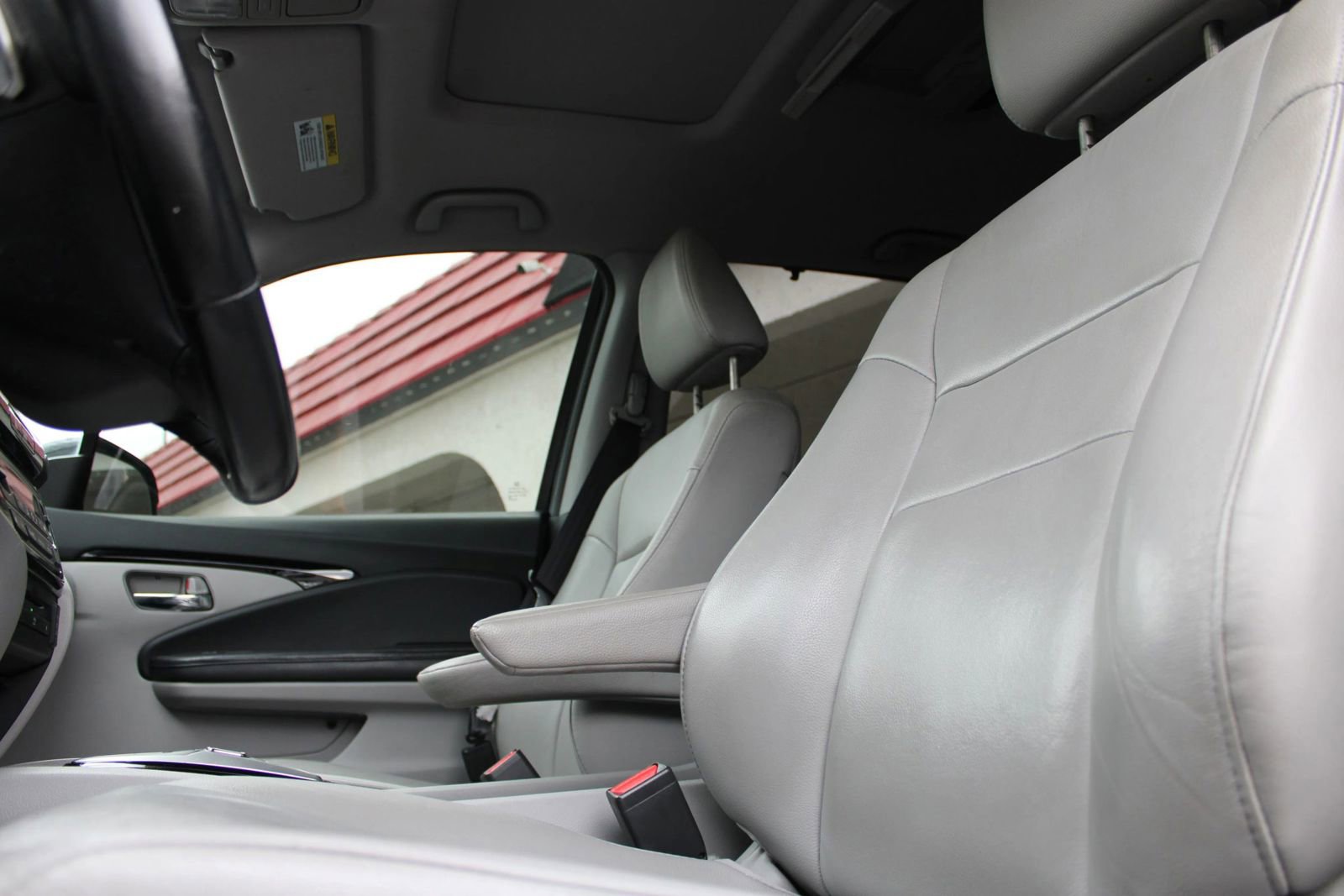 Used 2016 Honda Pilot Touring image 16