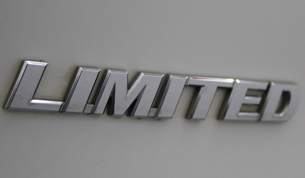 Used 2019 Toyota RAV4 Limited w/ Advanced Technology Package FWD image 37
