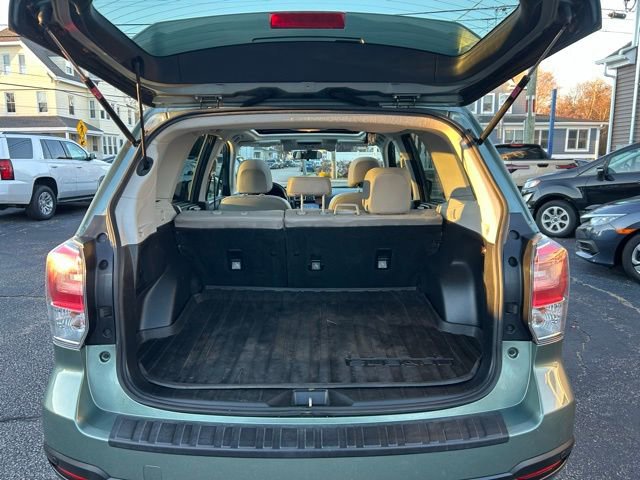 Used 2018 Subaru Forester 2.5i Limited AWD/4WD image 9