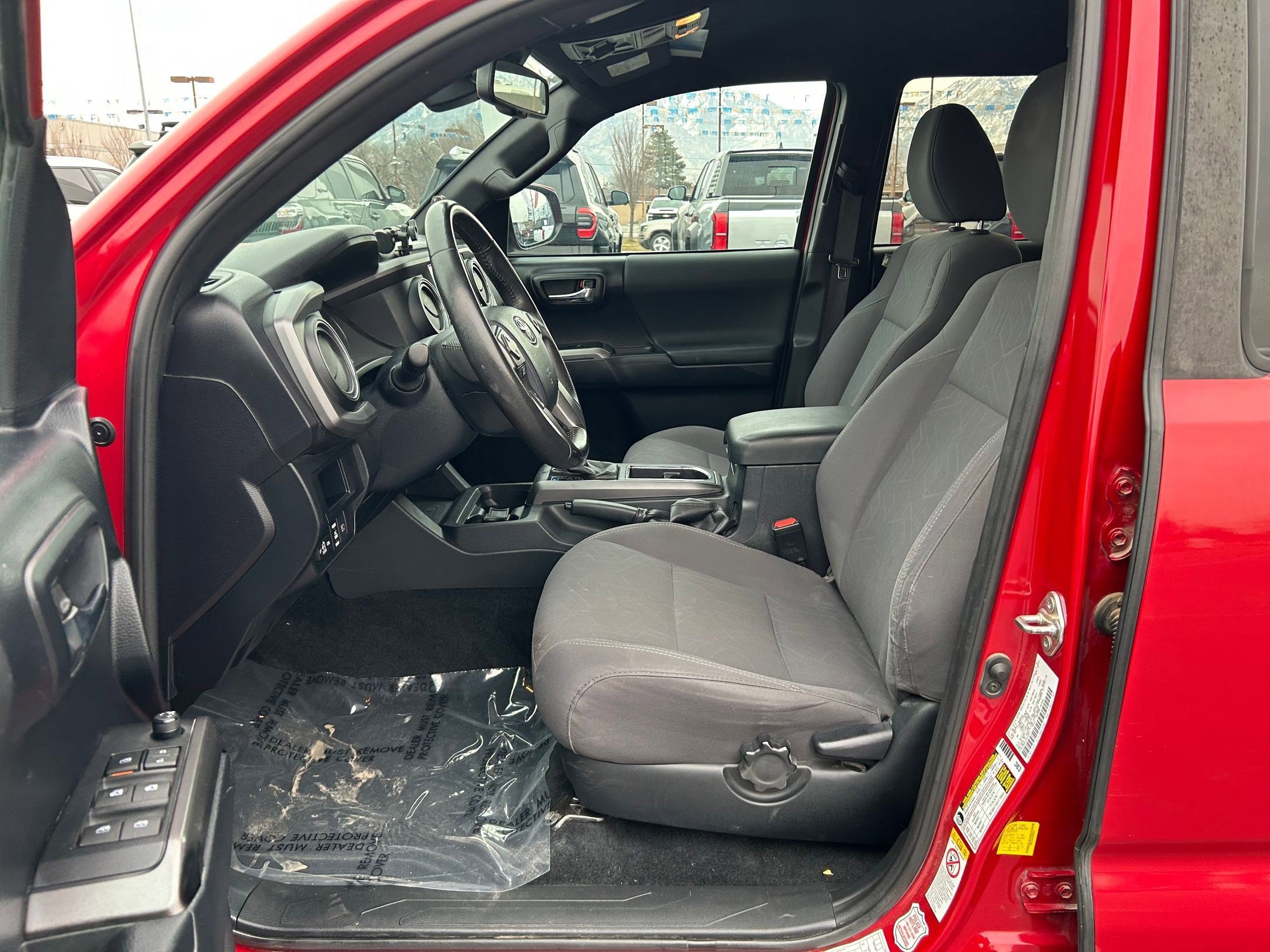 Certified 2019 Toyota Tacoma TRD Off-Road w/ Technology Package image 11