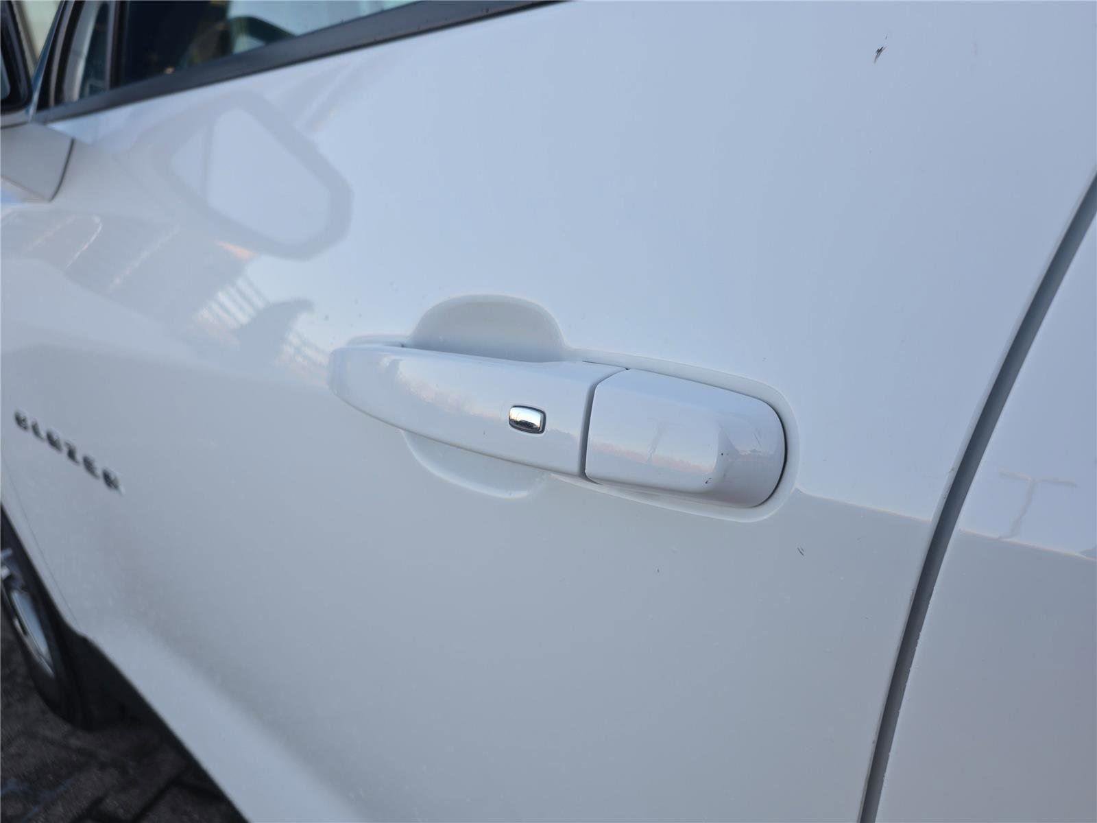 Used 2024 Chevrolet Blazer LT FWD image 11