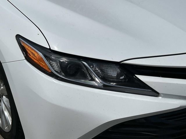 Used 2020 Toyota Camry LE FWD image 8