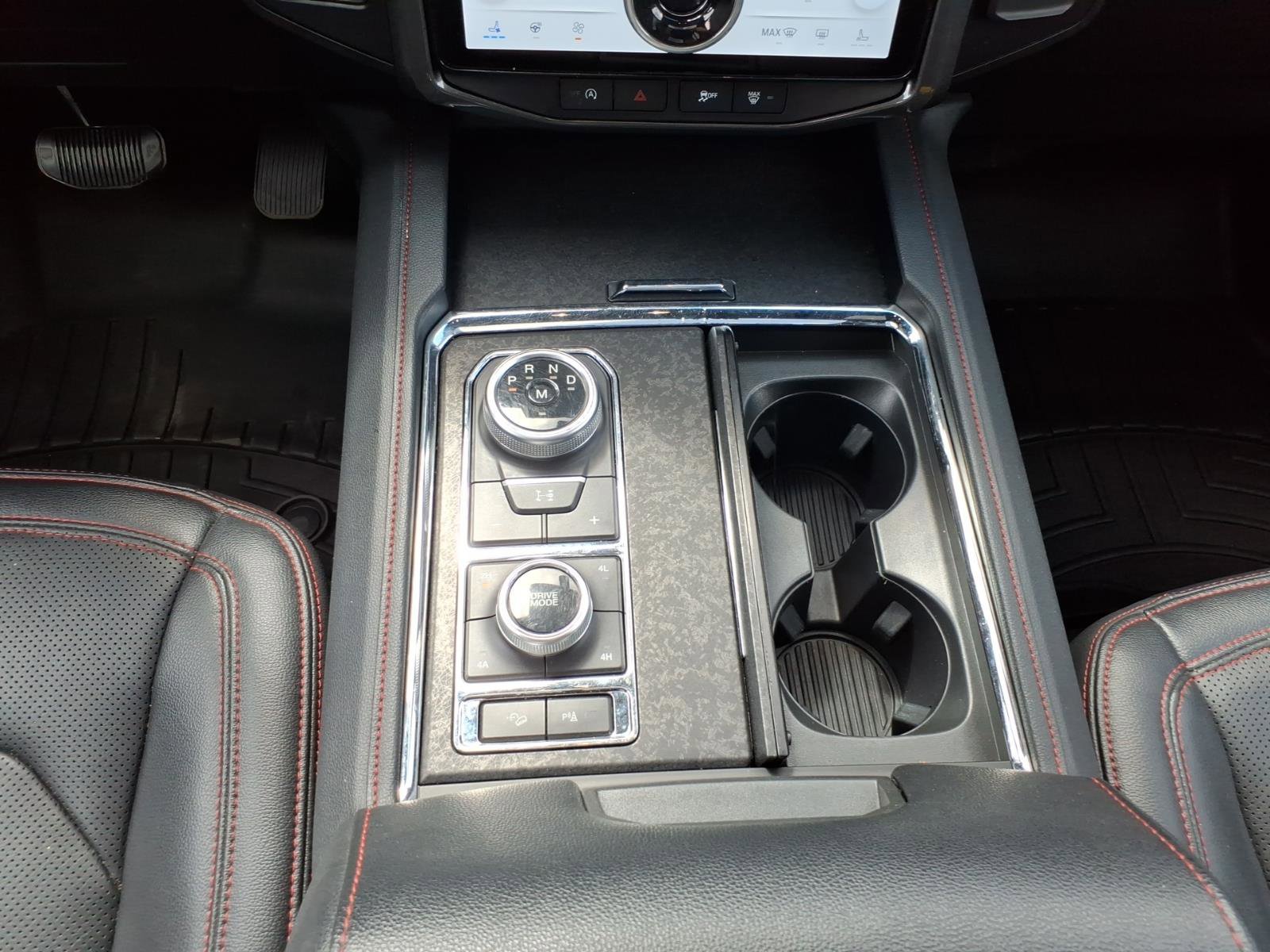 Used 2024 Ford Expedition Limited AWD/4WD image 20