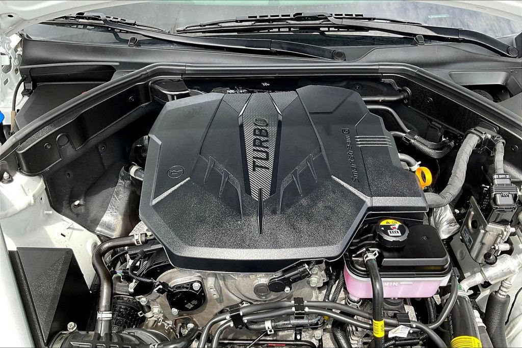 Used 2025 Genesis G70 2.5T RWD image 31
