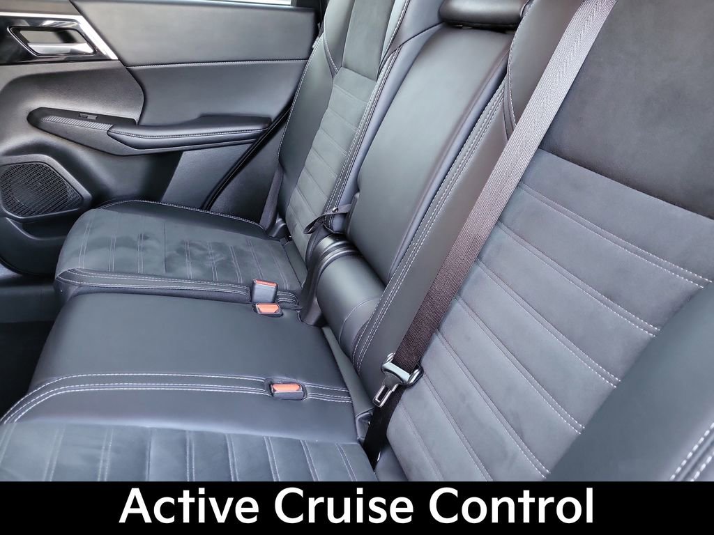 Used 2024 Mitsubishi Outlander SE image 13