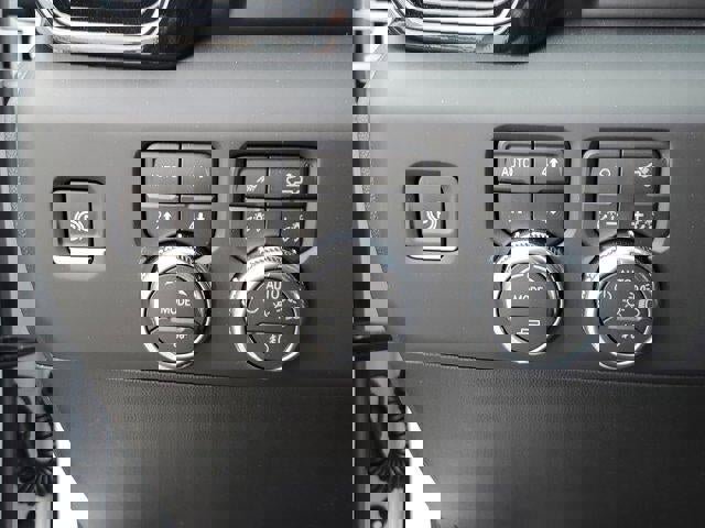 New 2026 GMC Sierra 1500 AT4 w/ Technology Package image 30