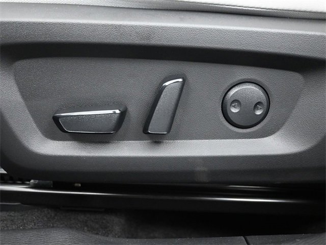 New 2025 Mitsubishi Outlander SE image 8