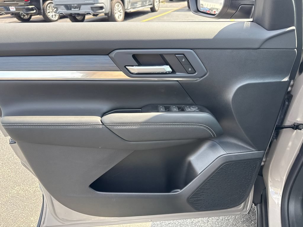 New 2027 GMC Terrain Elevation w/ Technology Package II AWD/4WD image 14