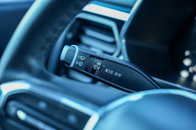 Used 2024 GMC Canyon Elevation image 31