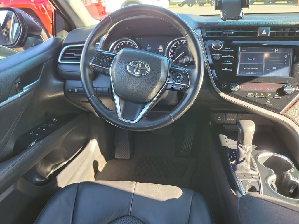 Used 2018 Toyota Camry XLE image 10