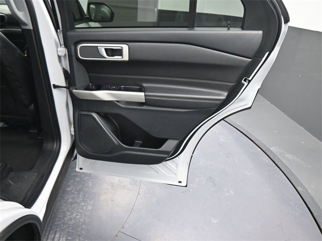 Used 2023 Ford Explorer XLT w/ Equipment Group 202A image 13