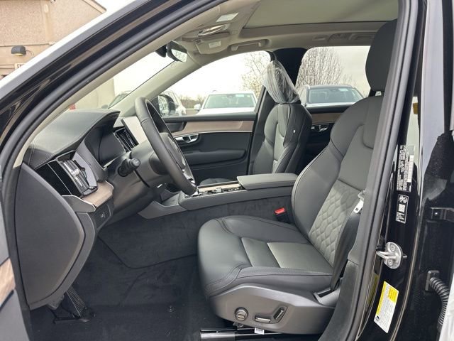 New 2026 Volvo XC90 B6 Plus w/ Protection Package image 14
