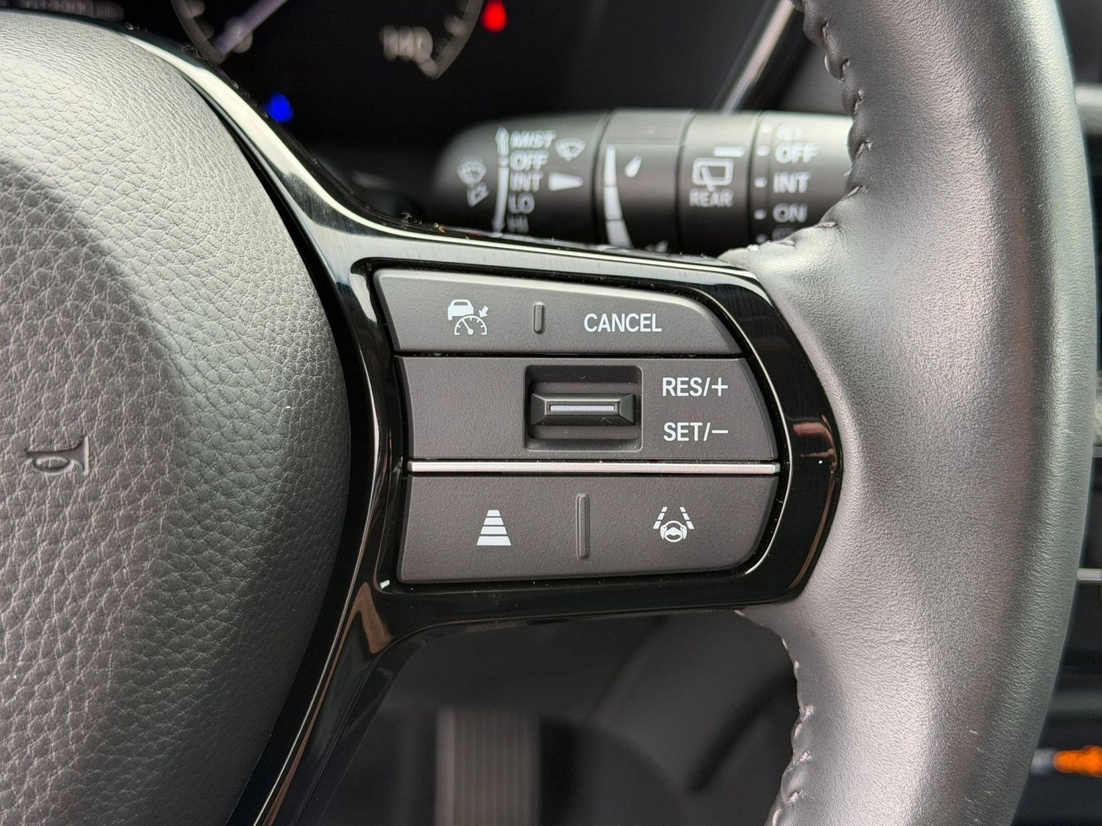 Used 2024 Honda CR-V EX-L image 25