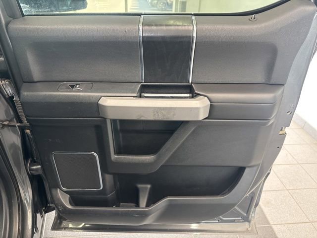 Used 2018 Ford F150 Platinum w/ Equipment Group 701A Luxury AWD/4WD image 11
