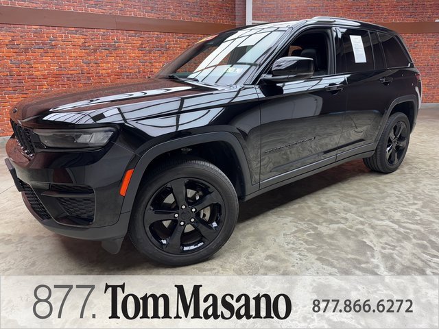 Used 2023 Jeep Grand Cherokee Altitude