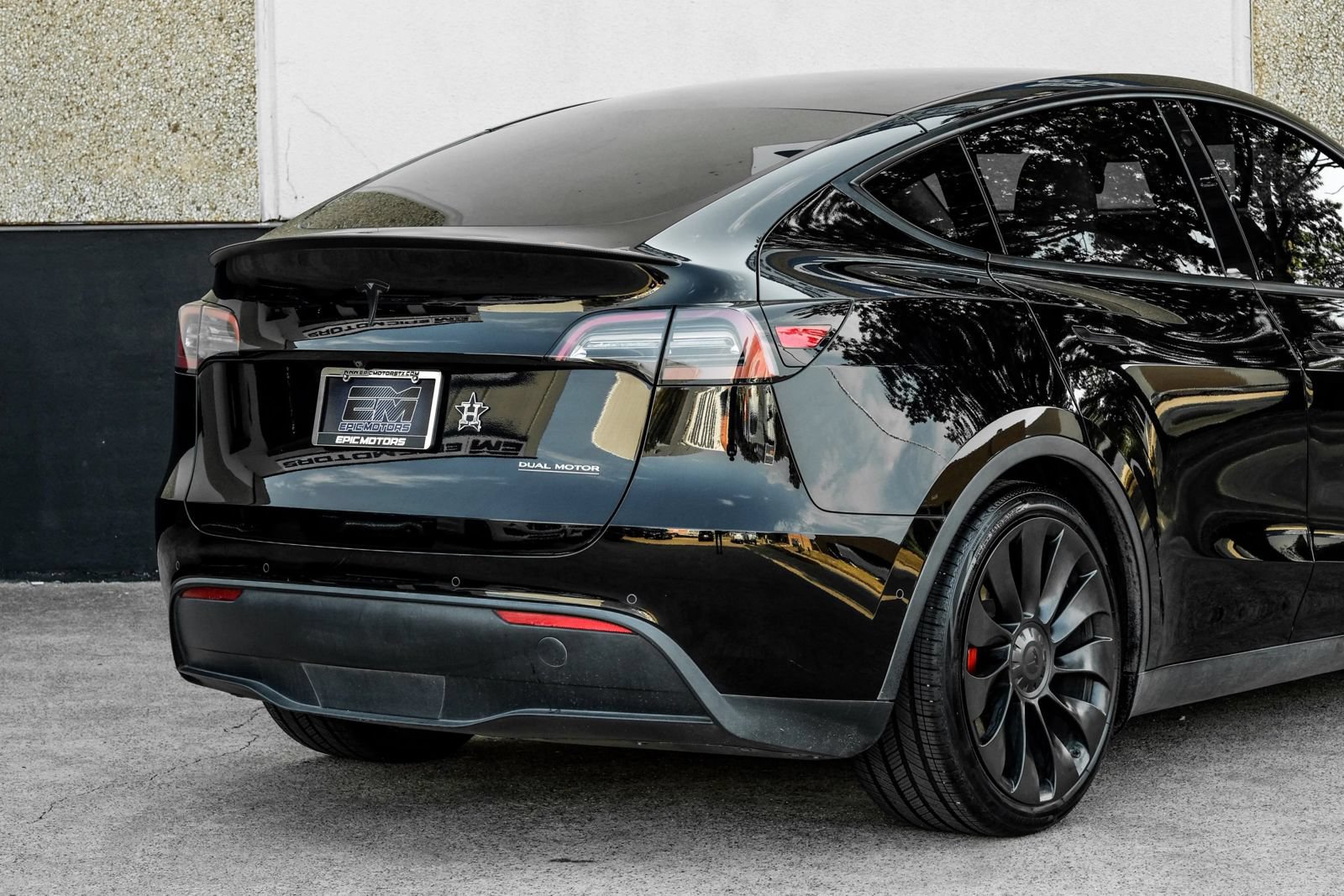 Used 2022 Tesla Model Y Performance AWD/4WD image 13