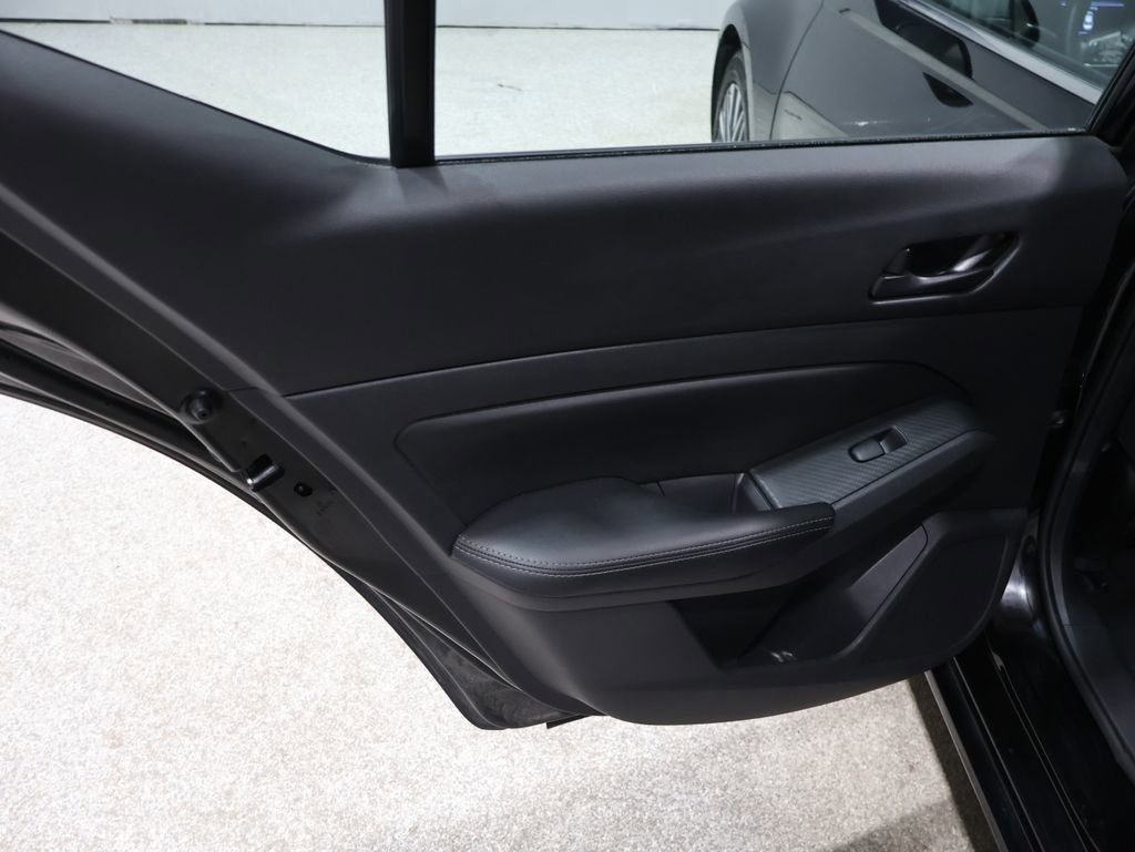 Used 2024 Nissan Altima 2.5 SV image 19