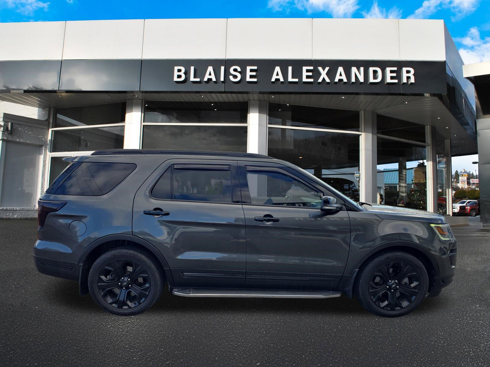 Used 2019 Ford Explorer Sport w/ Equipment Group 401A image 2