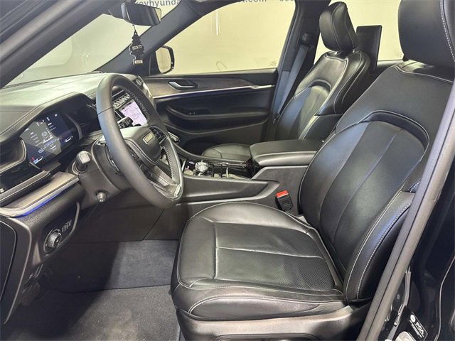 Used 2023 Jeep Grand Cherokee Overland image 18