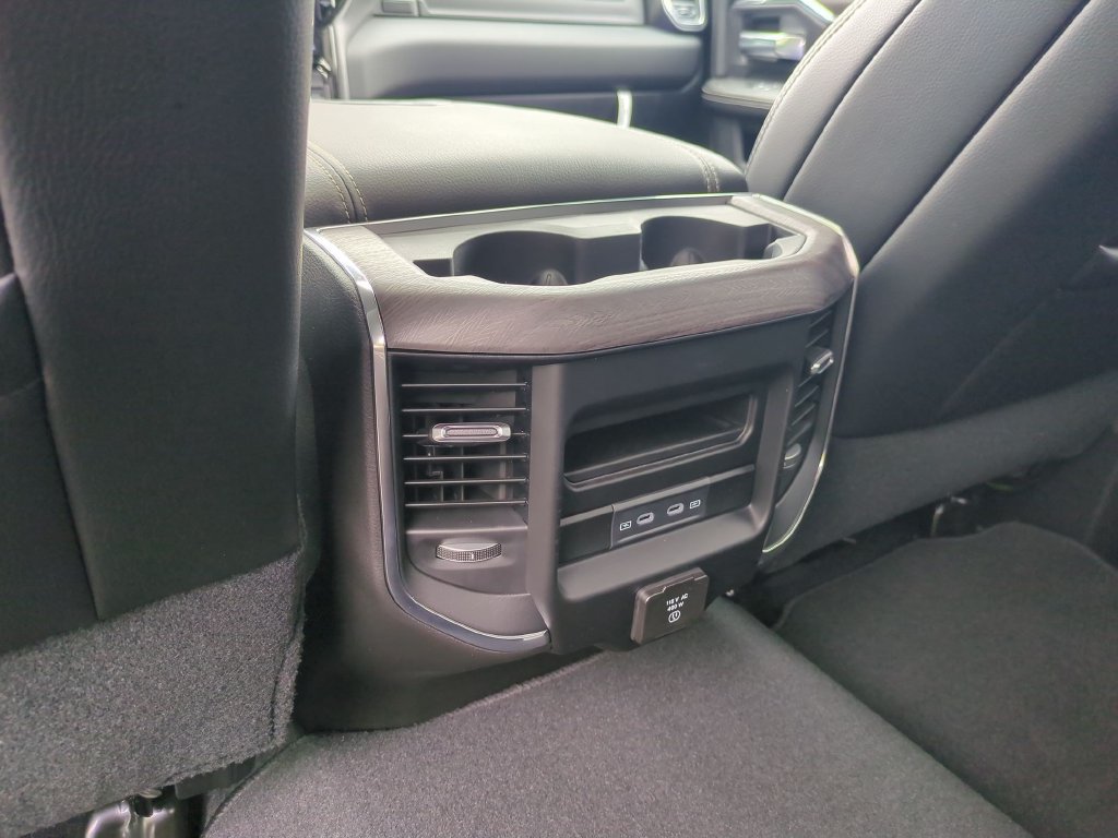 New 2026 RAM 3500 Laramie AWD/4WD image 31