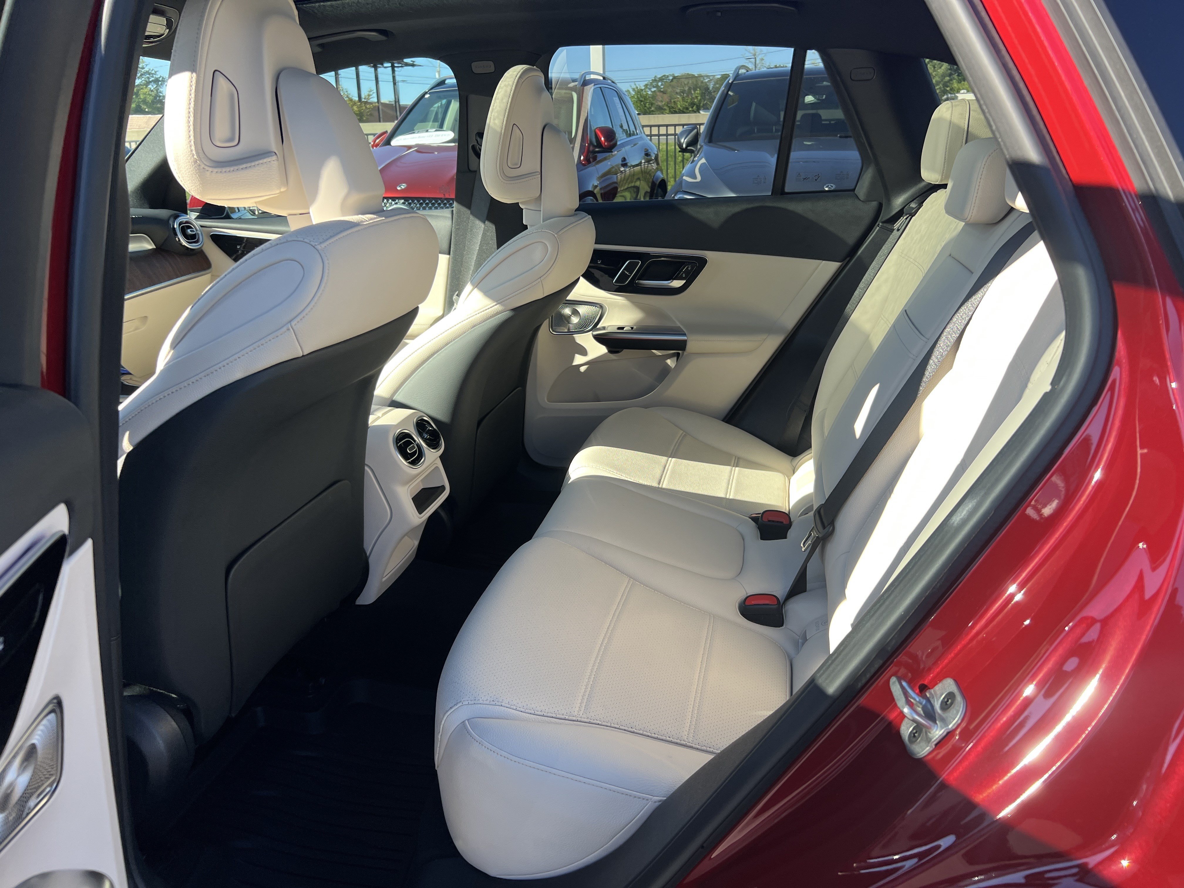 Certified 2026 Mercedes-Benz GLC 300 image 33