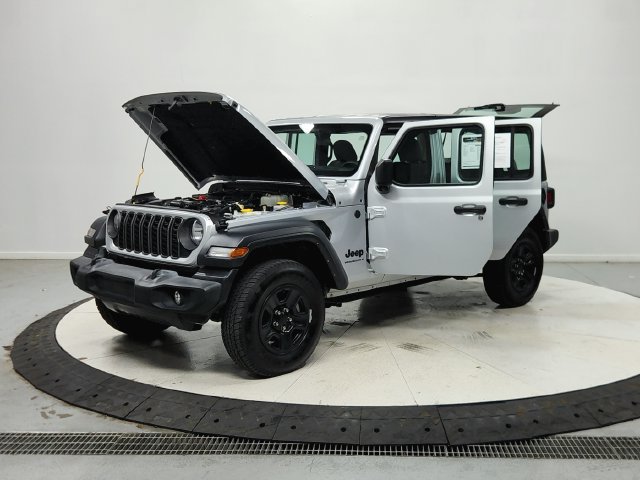 Used 2024 Jeep Wrangler Unlimited Sport AWD/4WD image 12
