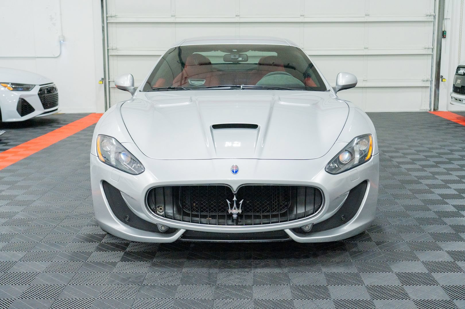 Used 2017 Maserati GranTurismo Sport RWD image 2