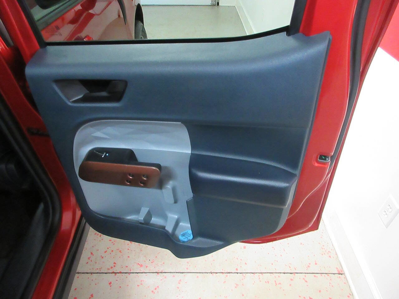 Used 2023 Ford Maverick Lariat image 30