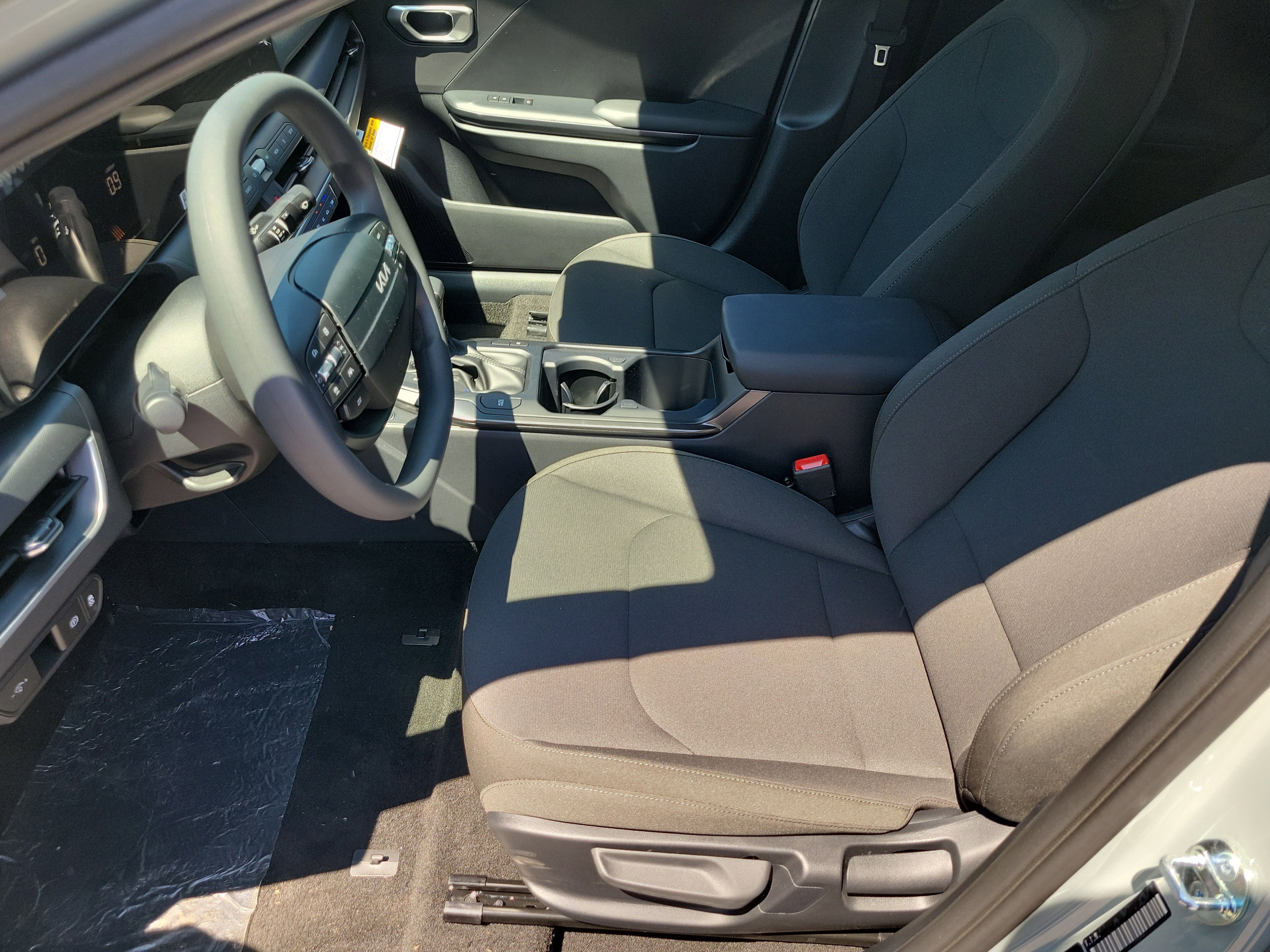 New 2026 Kia K4 FWD image 17